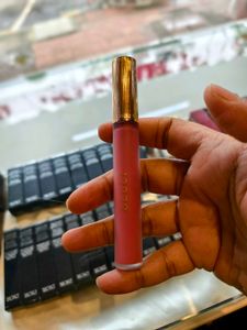 Gucci Liquid Lipstick 114