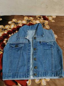 Denim Vest with Embellishments star print 🐾