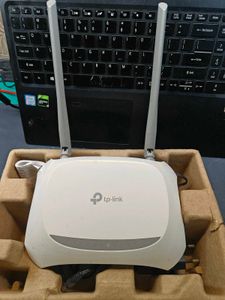 TP-Link TL-WR840N 300Mbps Wireless N Router