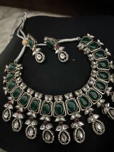Oxidised Emerald Neck piece