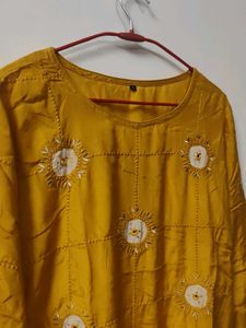 Elegant Embroidered Kurta