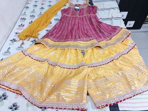 Price Drop 😍✨Beautiful Sahara ,Kurti With Dupatta