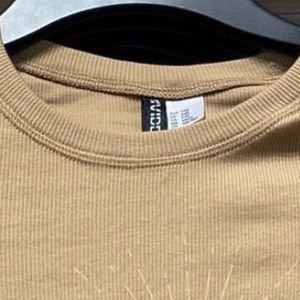 H&amp;M Ribbed Body Fitted Top