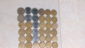 Rare Commerative 5 Rupee And 10 Rupees Coins