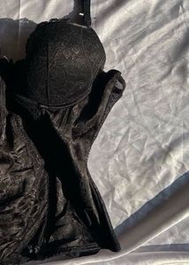 BLACK CORSET