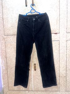 Black Straight-Leg Jeans