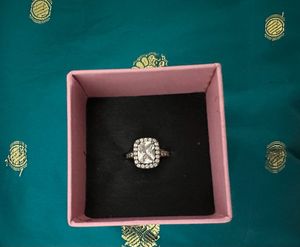 Elegant Silver Ring Giva