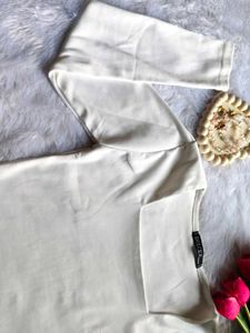 Elegant White Long Sleeve Top