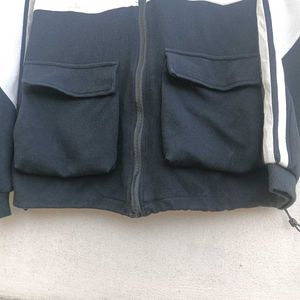 Branded Zipper Upper (M)