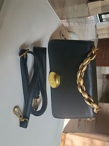 Black Handbag With Sling