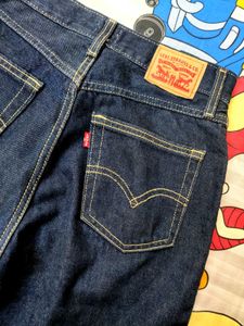 Unisex Levi&#39;s Dark Wash Jeans 👖🤩