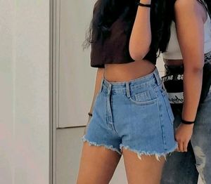 Cute denim shorts!!!!!!!