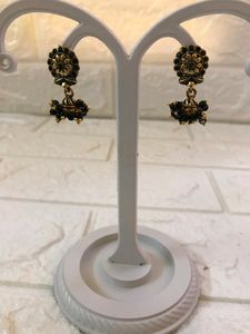 PearlJhumuka Combo Of 2 - Black &amp; White With Stone