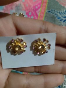 Set Of 4 Stud Earrings 💓