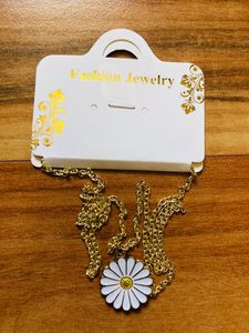 Pretty Dandelion Necklace