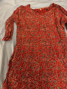 Red Kurti