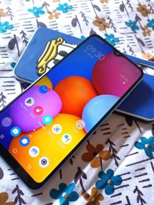 Vivo Y1s smartphone