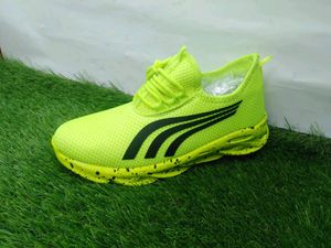 men sport shoes