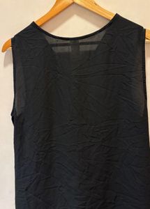 Black Sleeveless V-Neck Top