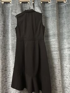 Chic Black Sleeveless Dress