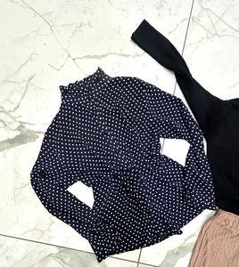 Combo Of Two Tops With Lower Body Hugging