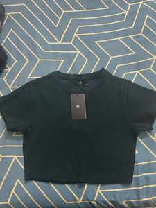 DESI MINIMALS CROP TOP