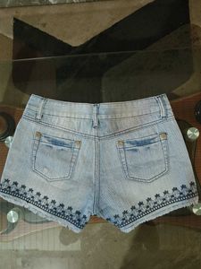 Embroider Denim Shorts