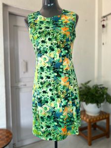 Floral sleeveless shift dress