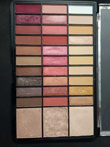 Shryoan Colour Studio Eyeshadow Palette