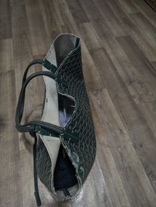 Goyard should bag