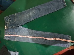 Women&#39;s Jeans