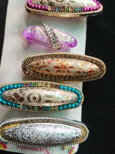 Sparkly Saree Pin (Pp 20rs)