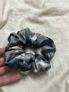 Decent Color Scrunchie