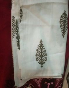 White &amp; Gold Leaf Print Kurti