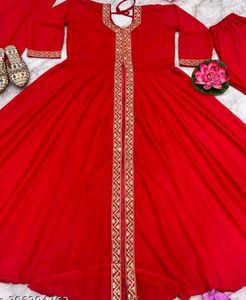 🥳Trending Georgette Suit Full Set