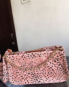 🧨TRENDY SLING BAG -ONLY @130