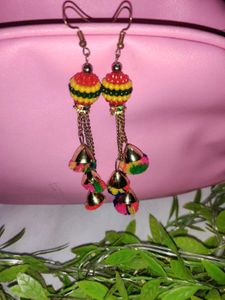 Pom-pom Chain Earings
