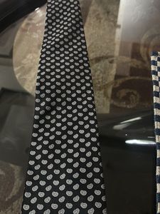 BRAND NEW TIE