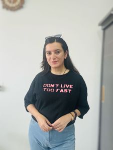 Black &#39;Don&#39;t Live Too Fast&#39; Cropped Sweatshirt