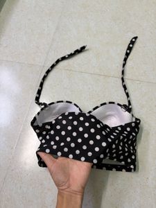 Polka Dot Bikini Top🫶🏻 ( detachable strap)