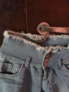 Combo Of Blue Denim Jeans And Cute T Shirt For Gir