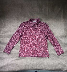 purple printed shirt and denim jean combo