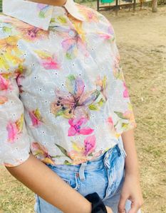 Hakoba Cotton Floral Cropped Shirt