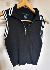 Forever 21 BLACK T SHIRT XS 26&#34;