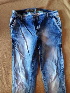 it's a jeans with good condition only used once an