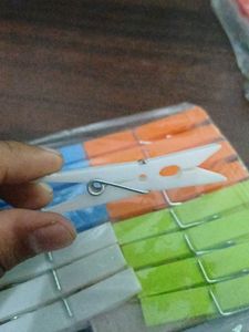 Multicolour Cloth hanging clips