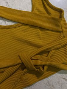 Mustard Pretty Top💛