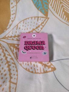 Popxo Myglamm Drama Queen 4 Eyeshadow Palette Kit