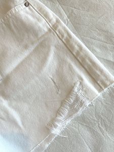 NEW ZARA White Denim Shorts