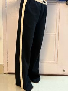 Calvin Klein Wide leg Jogger Pants